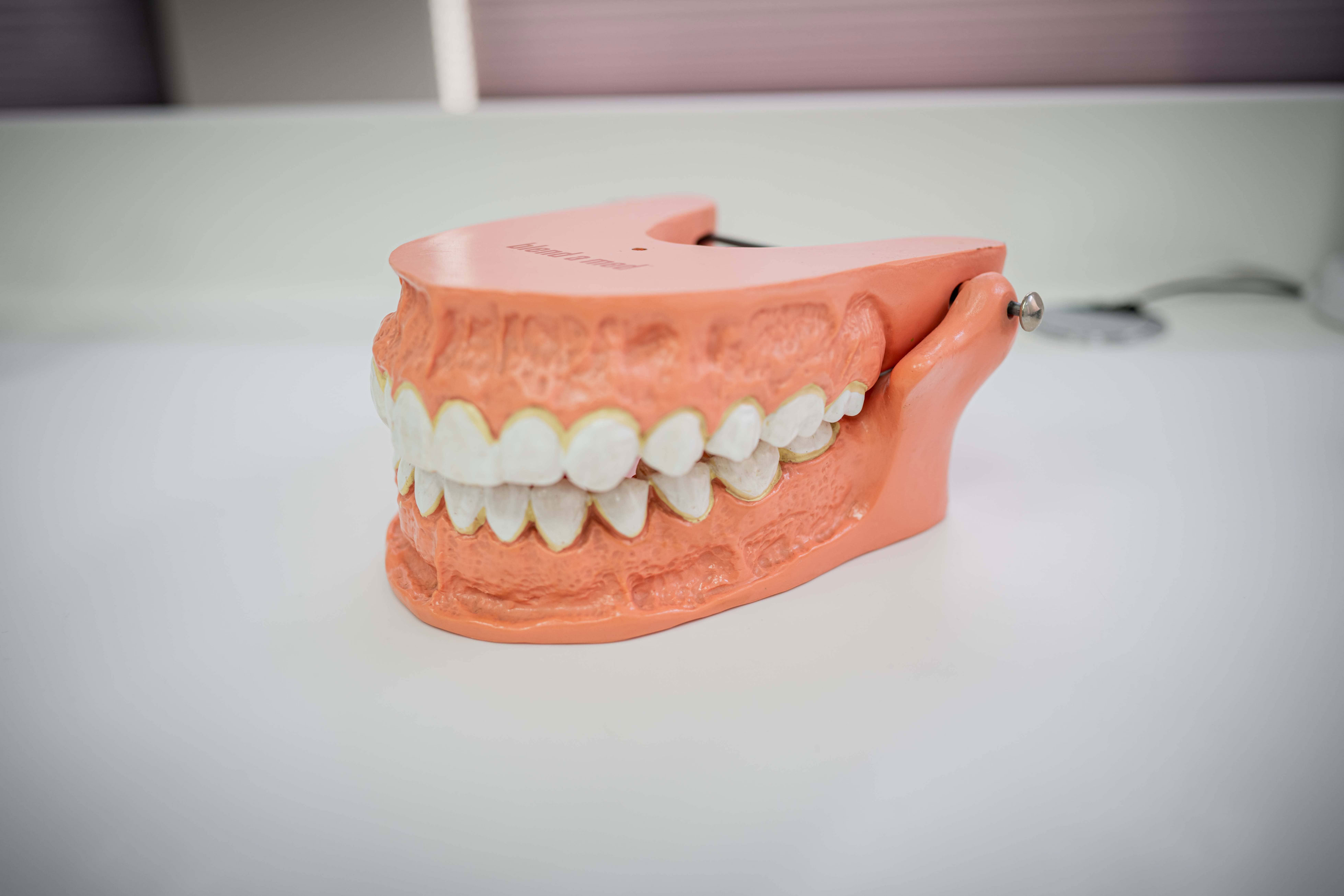 Kunstnagels en uw gebit